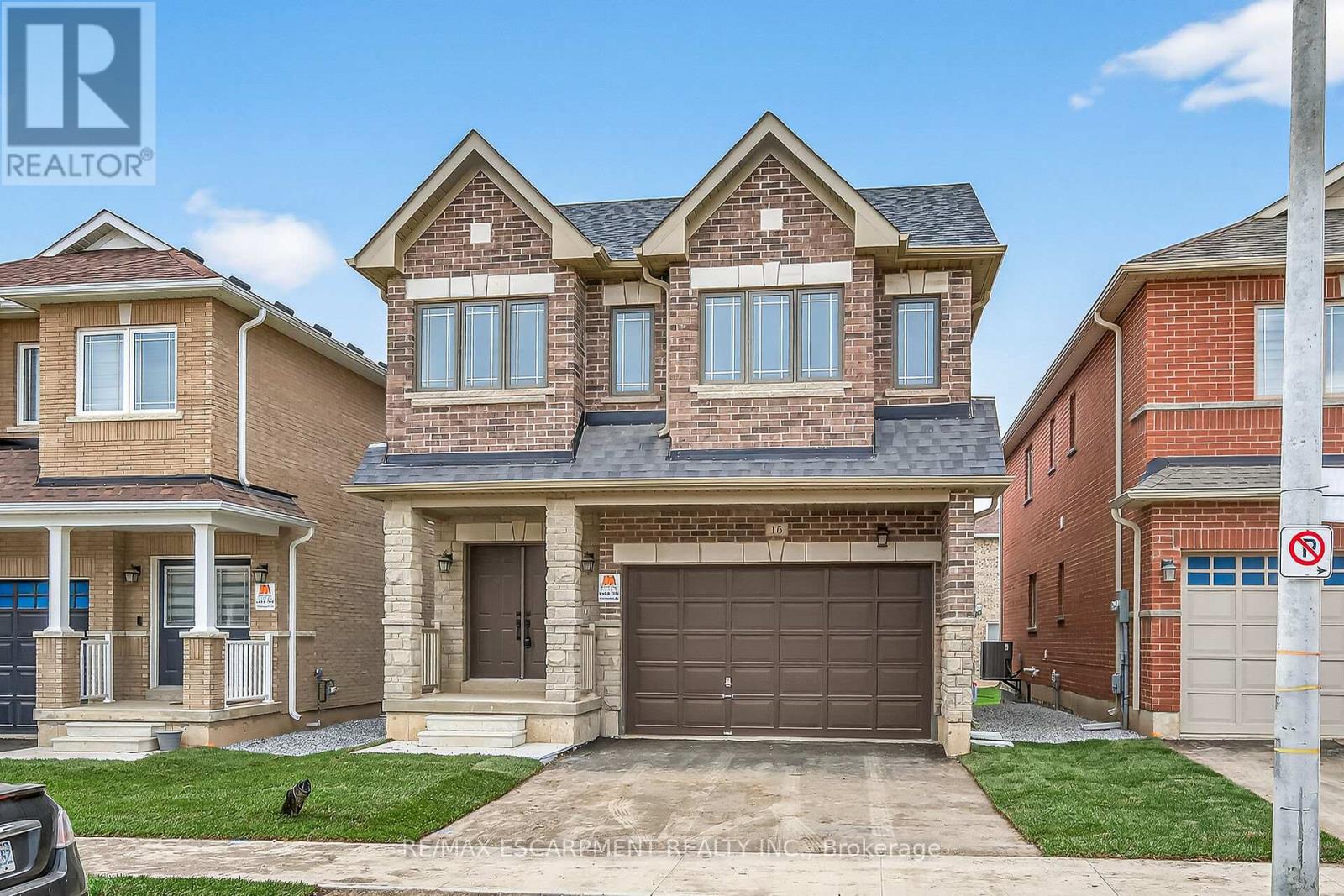 15 HUNTSWORTH AVENUE, Thorold, Ontario