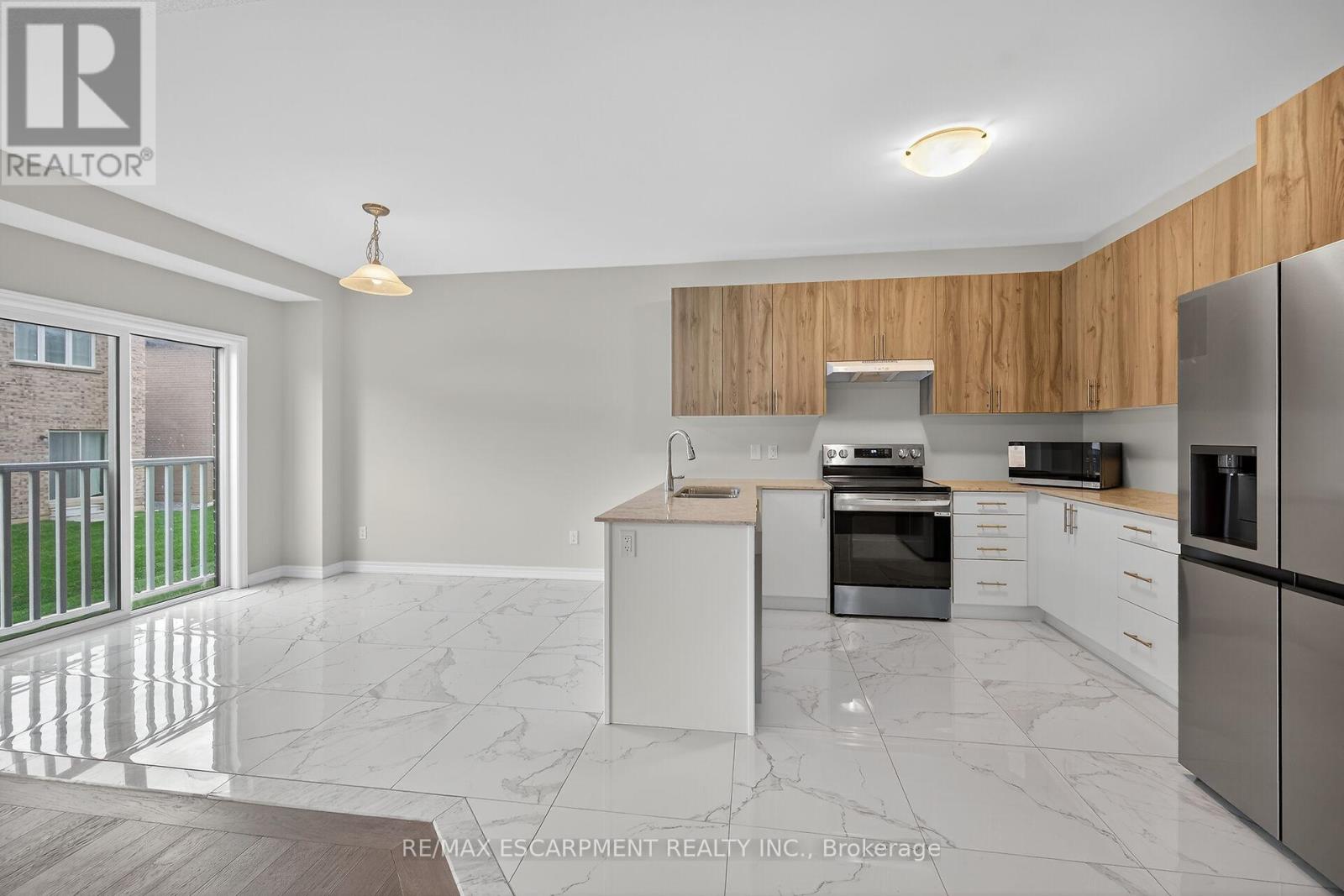 15 Huntsworth Avenue, Thorold, Ontario  L2V 0N2 - Photo 14 - X12523018