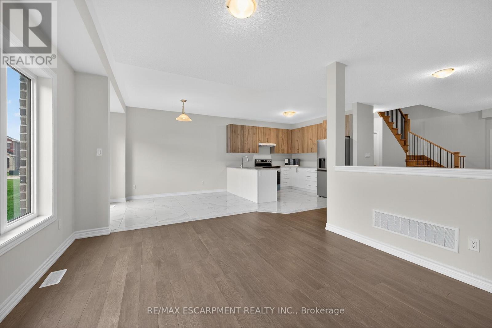 15 Huntsworth Avenue, Thorold, Ontario  L2V 0N2 - Photo 23 - X12523018