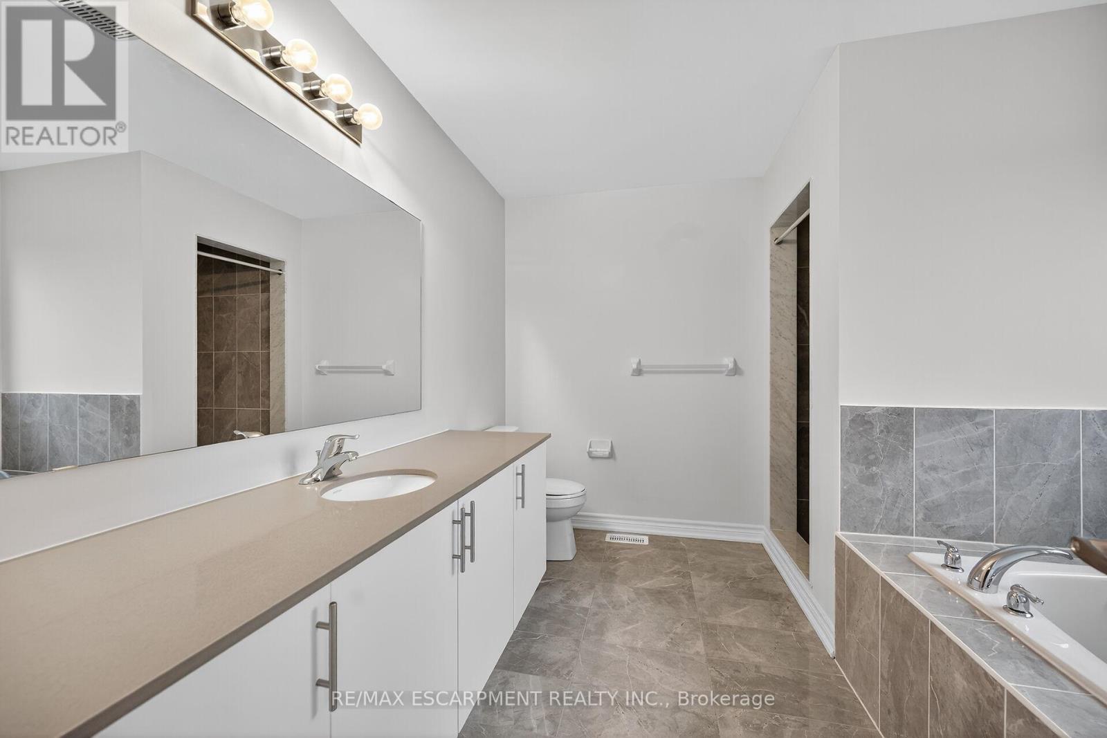 15 Huntsworth Avenue, Thorold, Ontario  L2V 0N2 - Photo 30 - X12523018