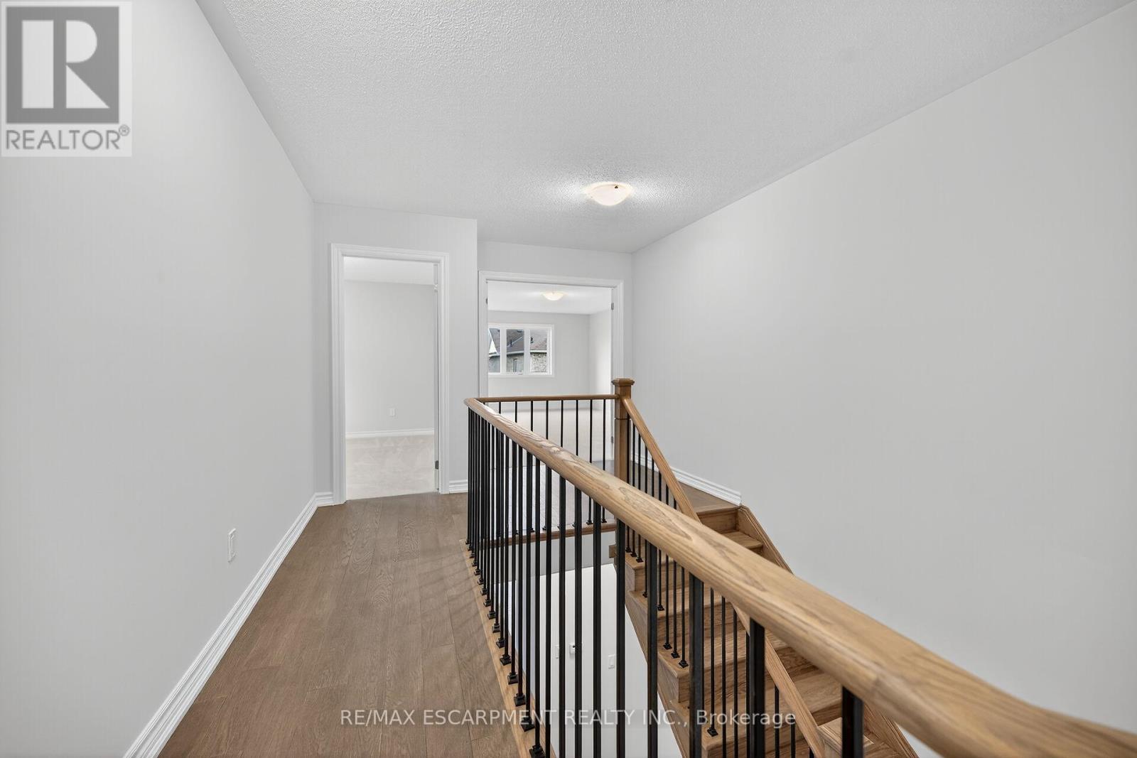 15 Huntsworth Avenue, Thorold, Ontario  L2V 0N2 - Photo 44 - X12523018