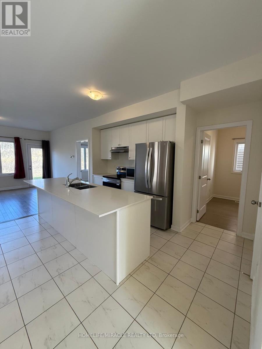 136 Gildersleeve Boulevard, Loyalist, Ontario  K0H 1G0 - Photo 5 - X12523030