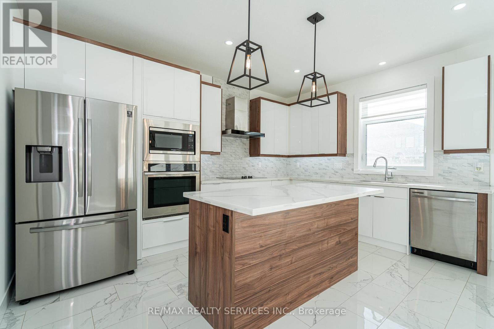 3389 Brushland Crescent, London South, Ontario  N6P 0H2 - Photo 15 - X12523048