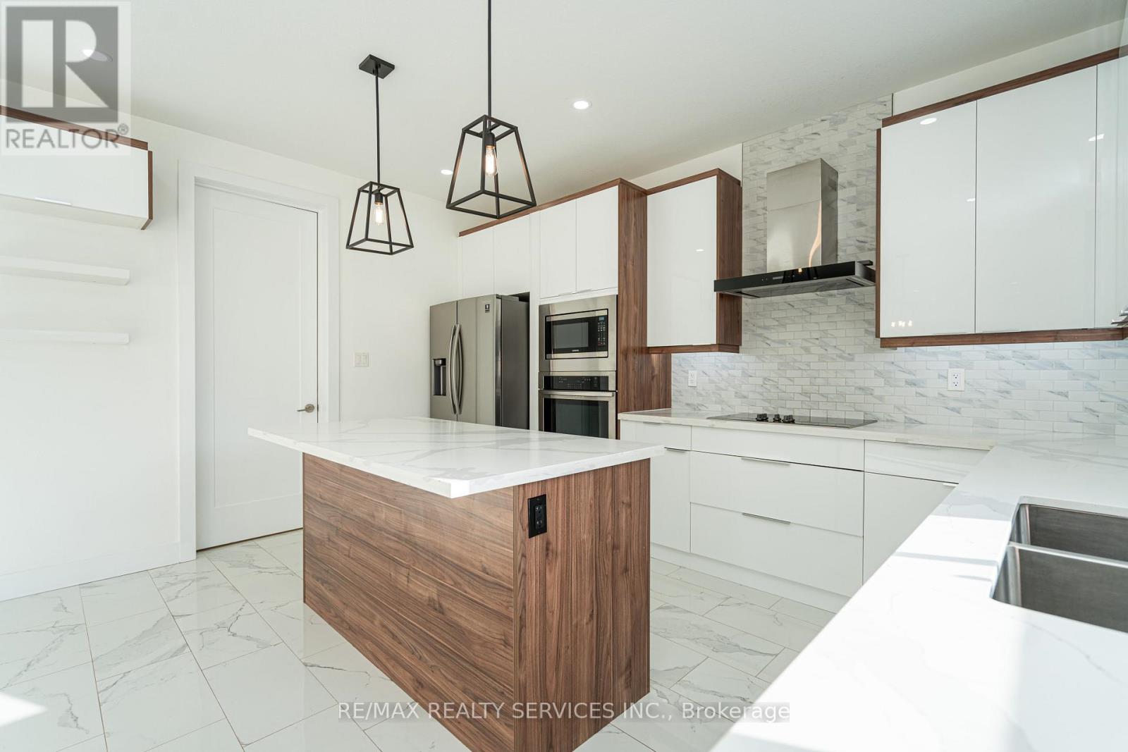 3389 Brushland Crescent, London South, Ontario  N6P 0H2 - Photo 16 - X12523048