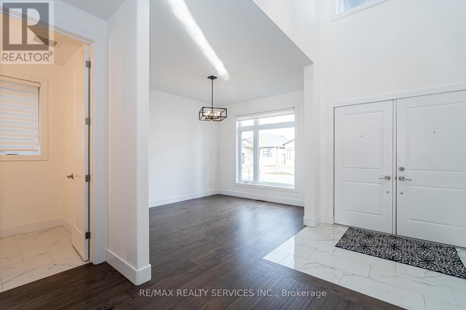 3389 Brushland Crescent, London South, Ontario  N6P 0H2 - Photo 3 - X12523048