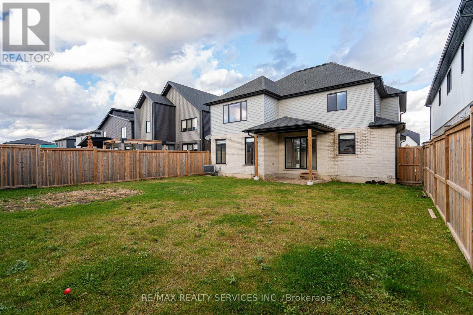 3389 Brushland Crescent, London South, Ontario  N6P 0H2 - Photo 42 - X12523048
