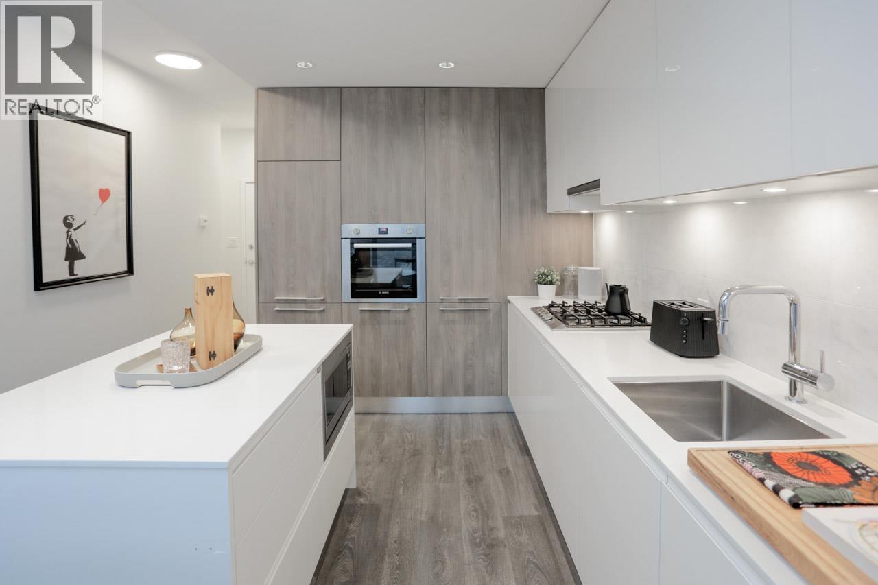 5305 4510 HALIFAX WAY, Burnaby, British Columbia