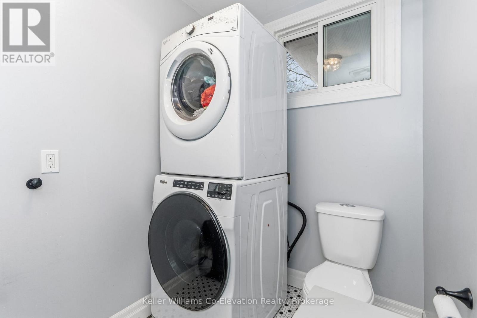 21 Robert Street E, Penetanguishene, Ontario  L9M 1A9 - Photo 17 - S12523164