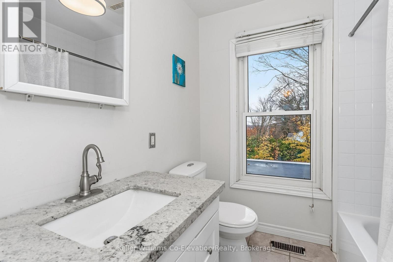 21 Robert Street E, Penetanguishene, Ontario  L9M 1A9 - Photo 26 - S12523164