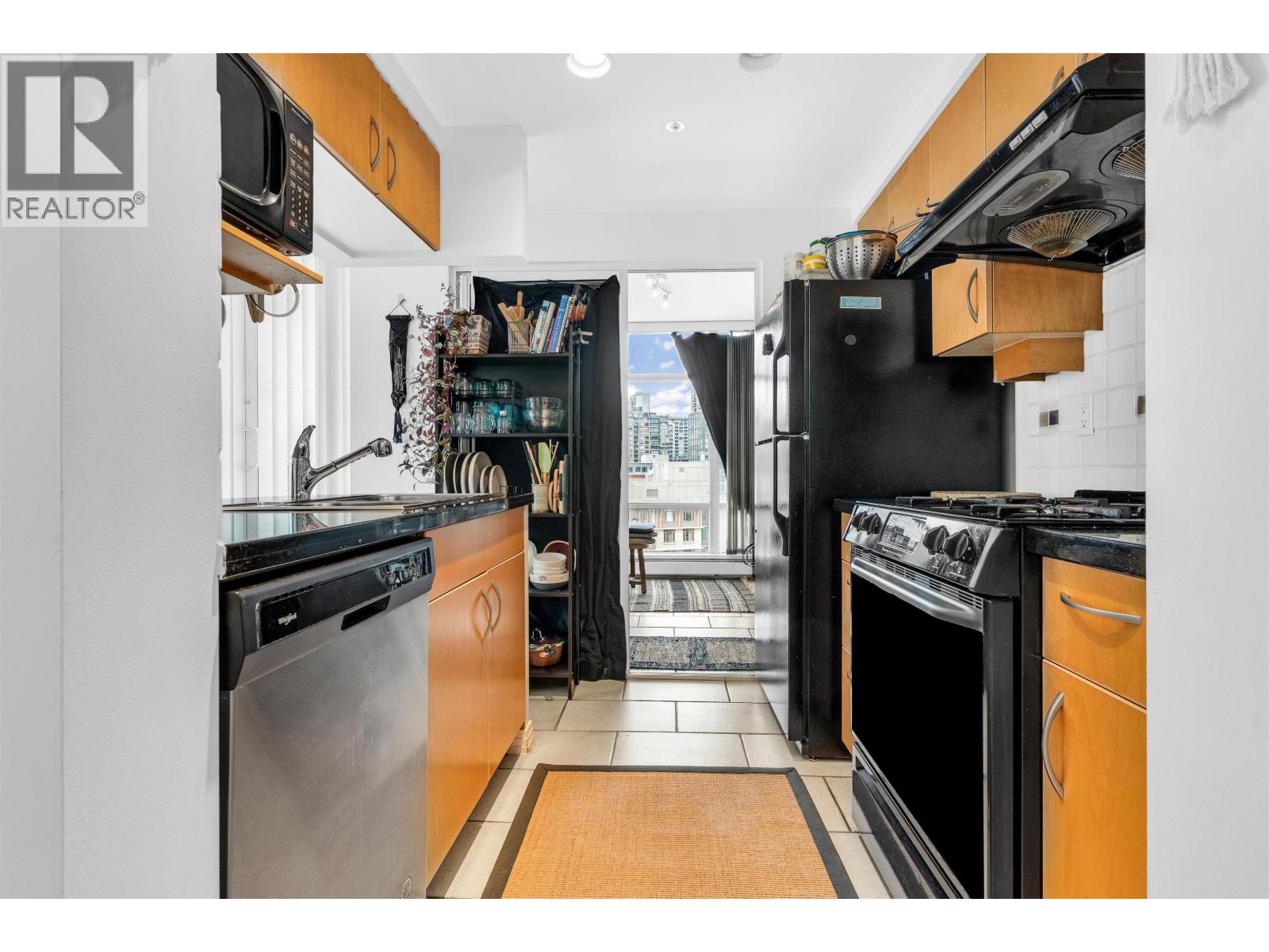 1101 198 Aquarius Mews, Vancouver, British Columbia V6Z 2Y4 - Photo 11 - R3065772