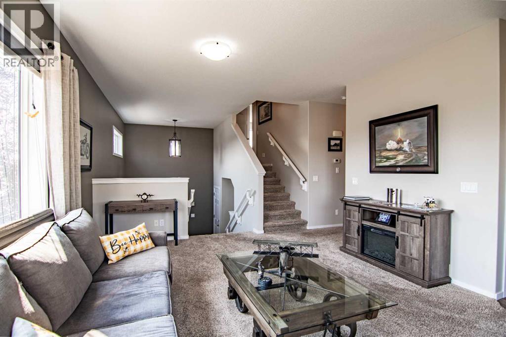 129 Mann Drive, Penhold, Alberta  T0M 1R0 - Photo 10 - A2254862