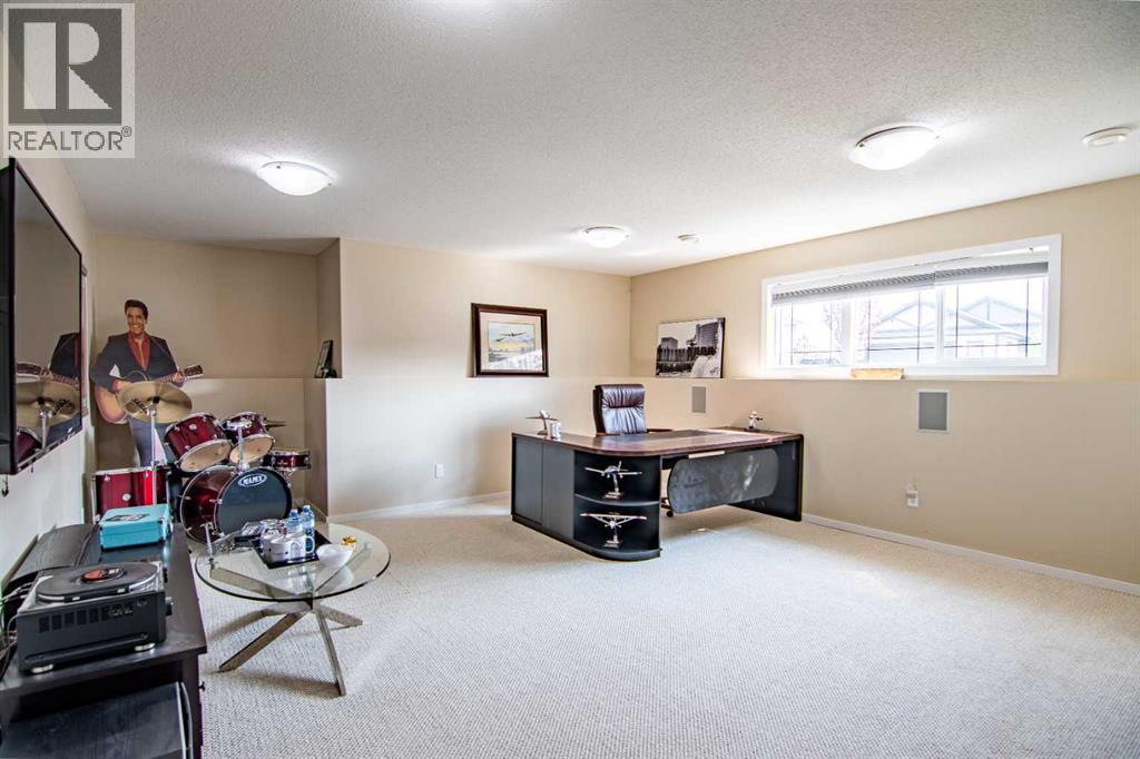 129 Mann Drive, Penhold, Alberta  T0M 1R0 - Photo 26 - A2254862