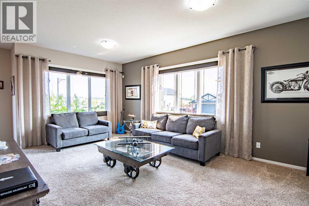 129 Mann Drive, Penhold, Alberta  T0M 1R0 - Photo 7 - A2254862