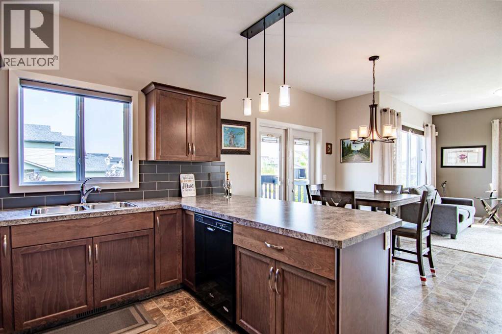 129 Mann Drive, Penhold, Alberta  T0M 1R0 - Photo 15 - A2254862