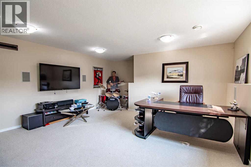 129 Mann Drive, Penhold, Alberta  T0M 1R0 - Photo 25 - A2254862