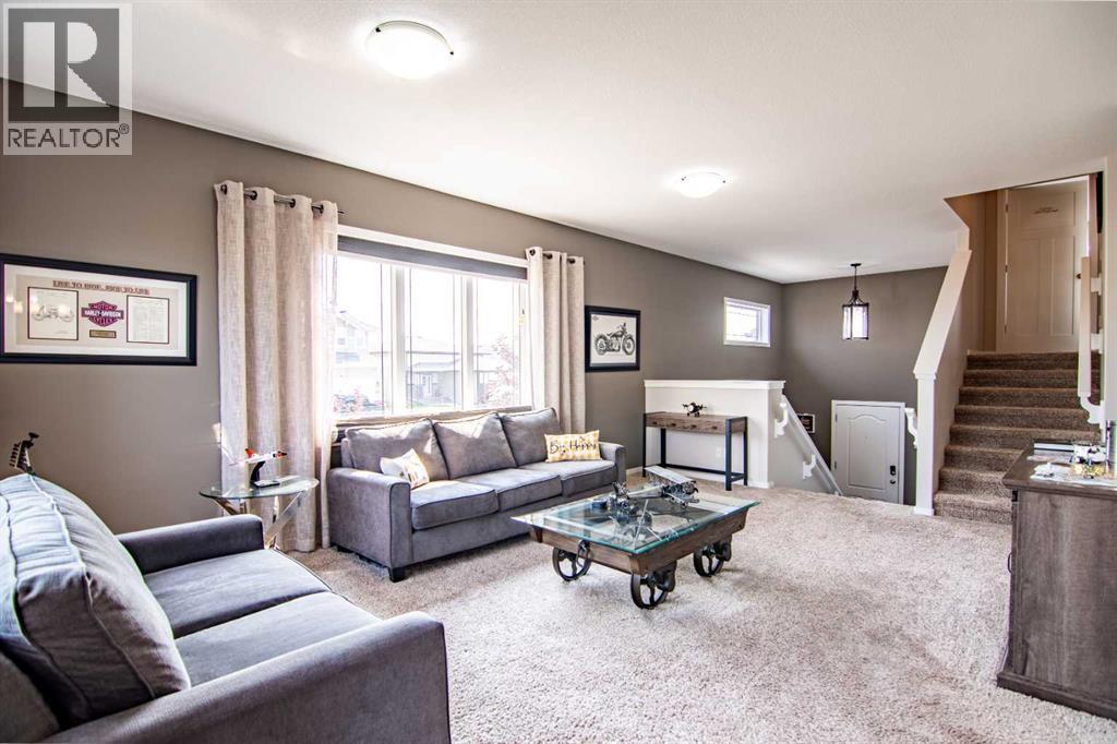 129 Mann Drive, Penhold, Alberta  T0M 1R0 - Photo 9 - A2254862