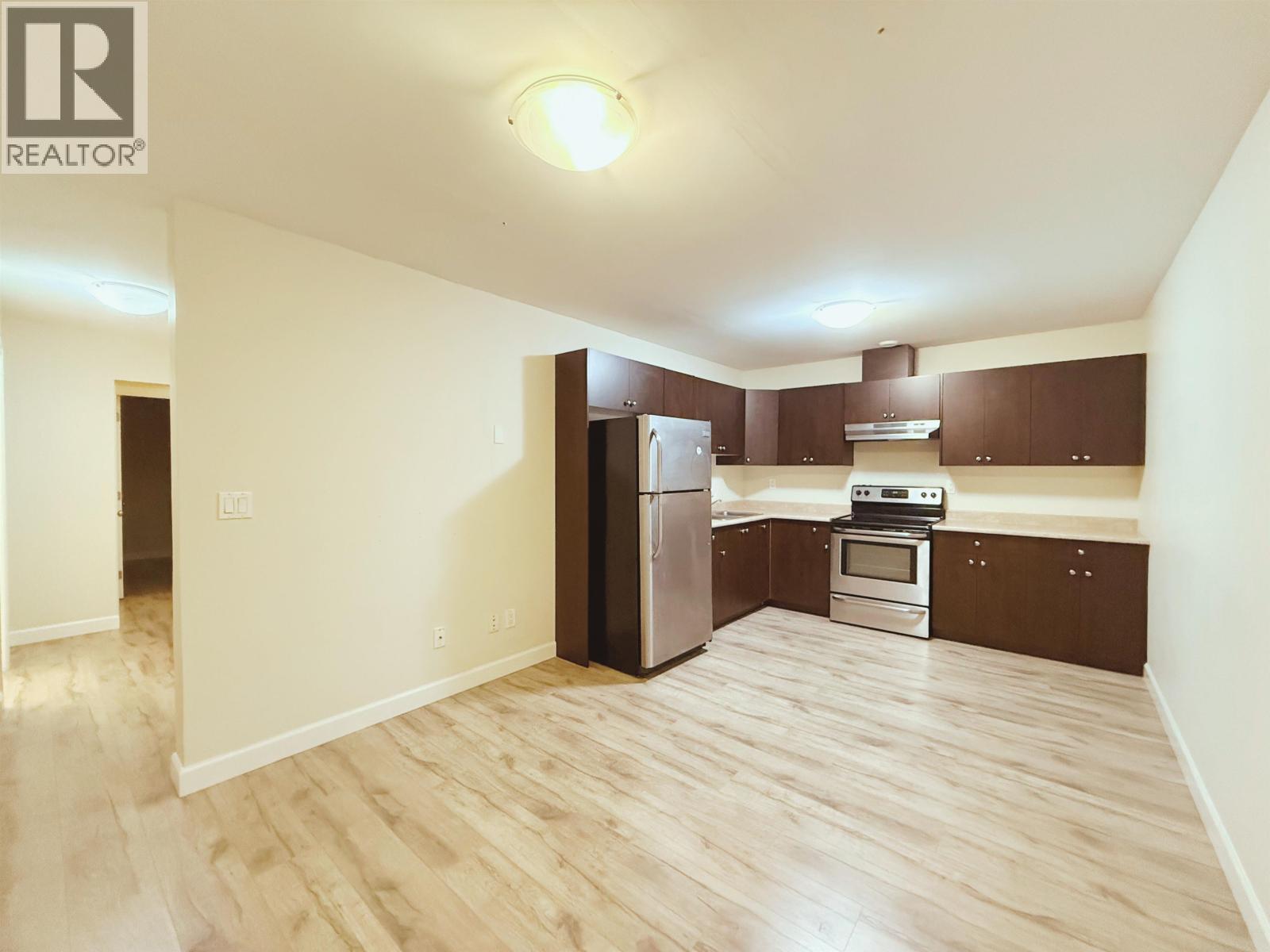 Basement 4899 Mckee Place, Burnaby, British Columbia  V5J 2T3 - Photo 3 - R3065760