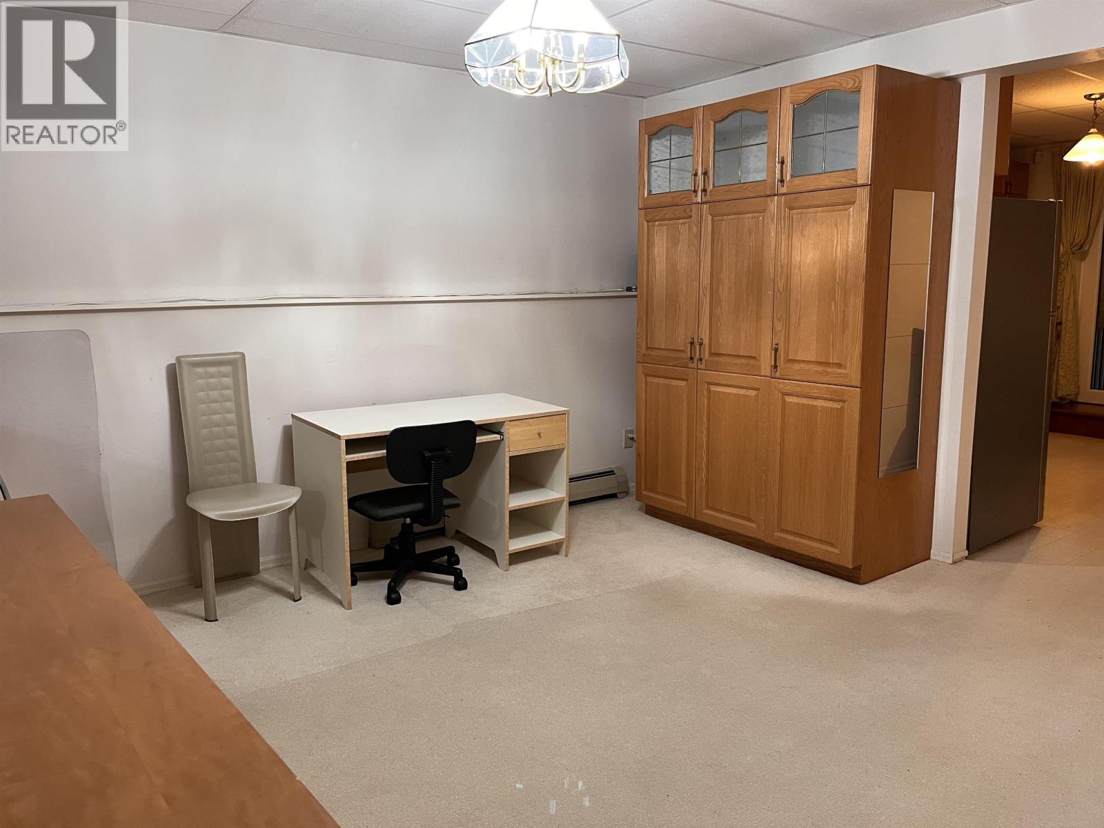 Basement 6258 Brantford Avenue, Burnaby, British Columbia  V5E 2R7 - Photo 3 - R3065771