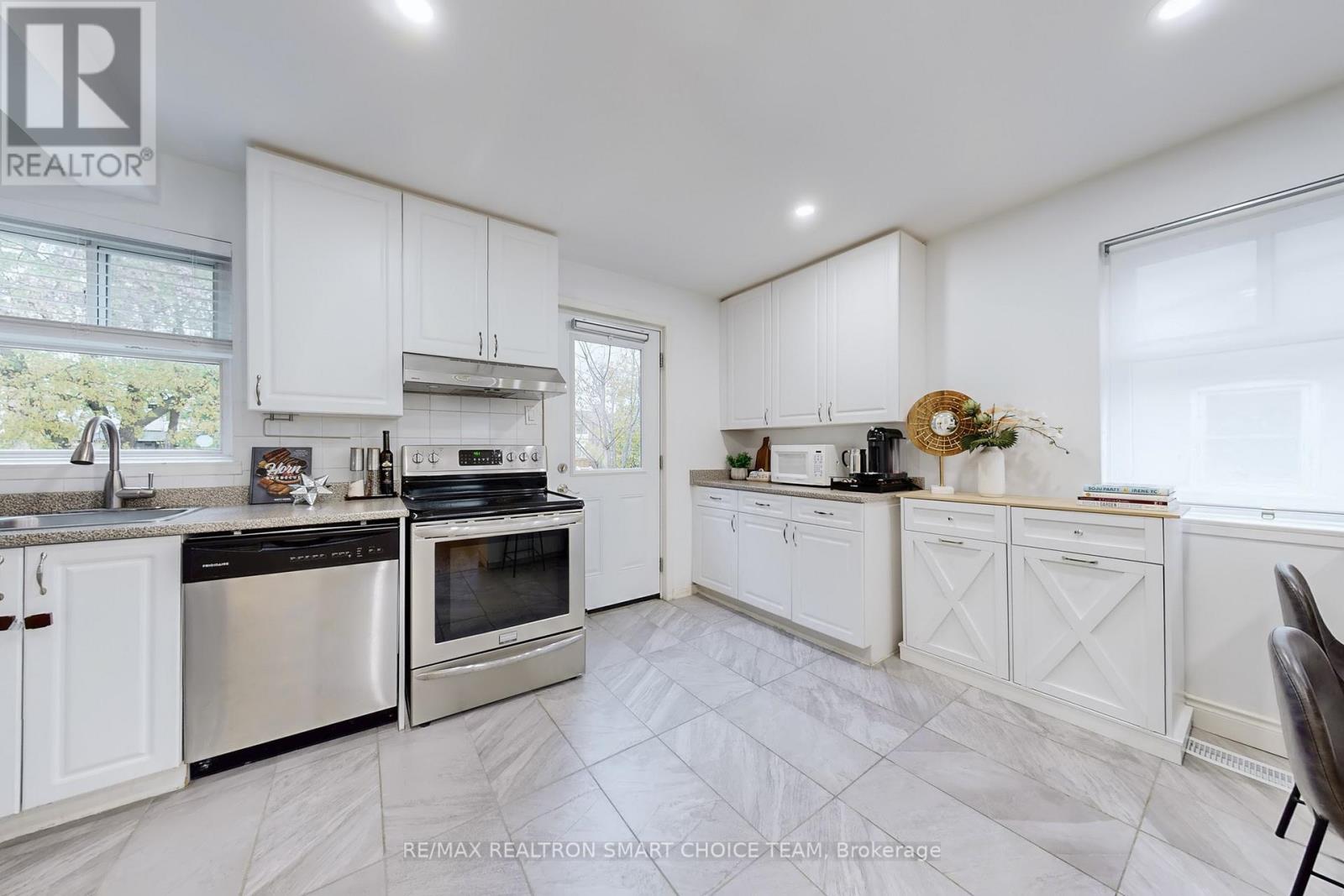 783 Birchmount Road, Toronto, Ontario  M1K 1R7 - Photo 8 - E12521356