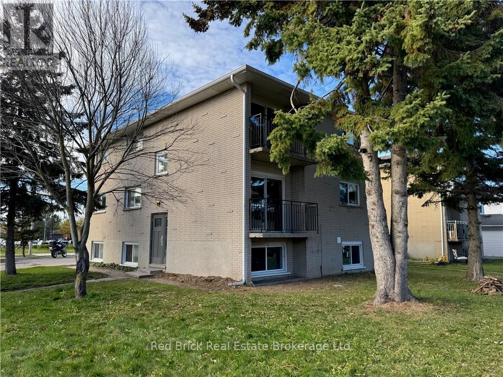 204 VERONICA DRIVE, Kitchener, Ontario