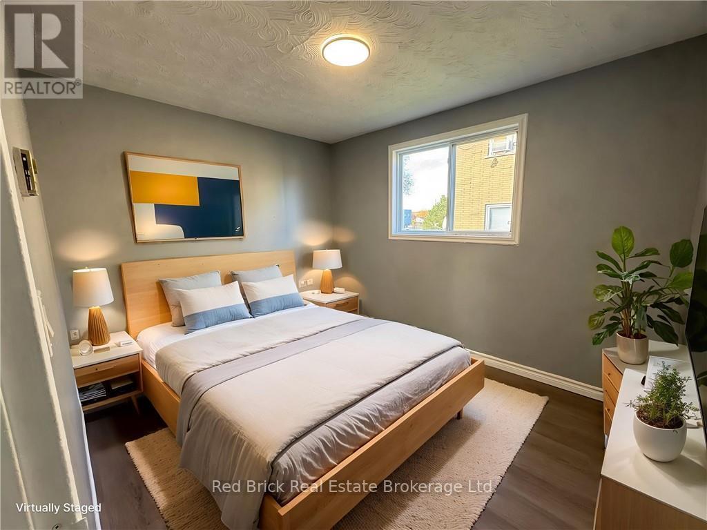 204 Veronica Drive, Kitchener, Ontario N2A 2R9 - Photo 14 - X12523114