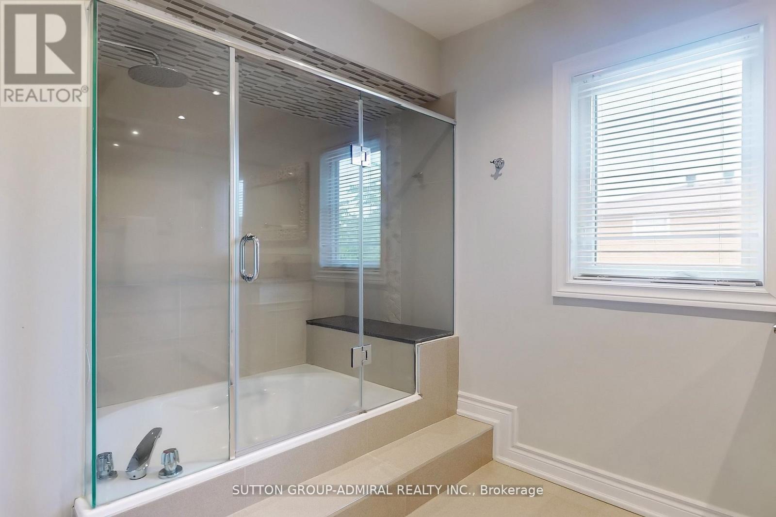 160 Marwood Place, Vaughan, Ontario L6A 1C4 - Photo 21 - N12516772