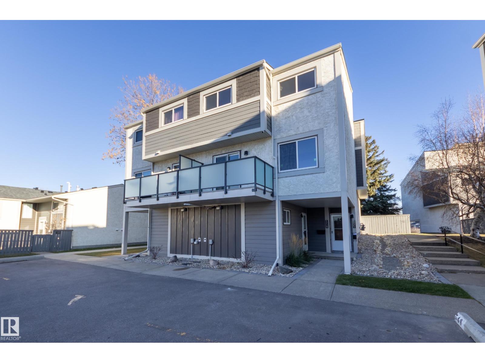 534 Willow Co Nw Nw, Edmonton, Alberta  T5T 2K7 - Photo 2 - E4465116