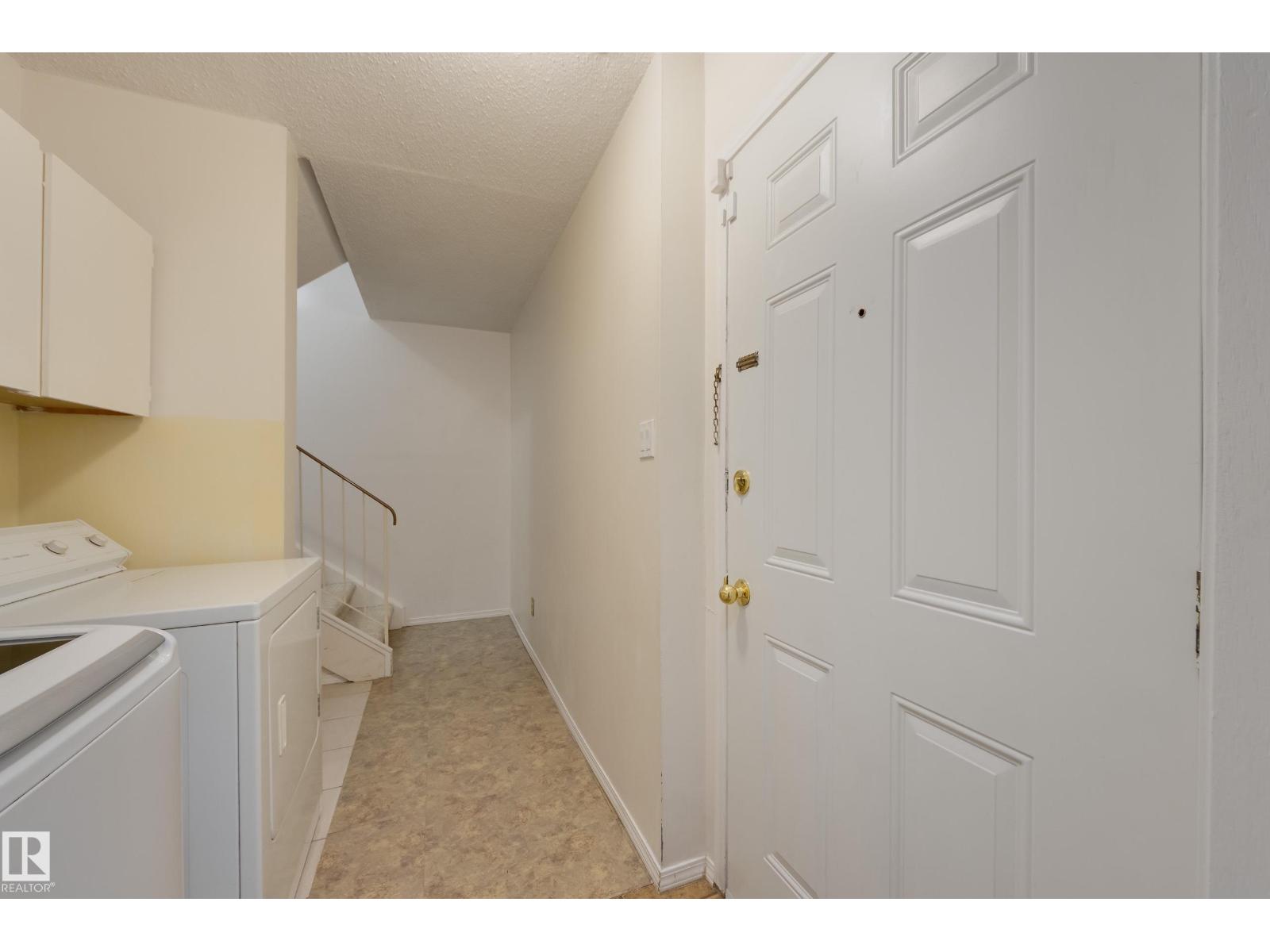 534 Willow Co Nw Nw, Edmonton, Alberta  T5T 2K7 - Photo 4 - E4465116