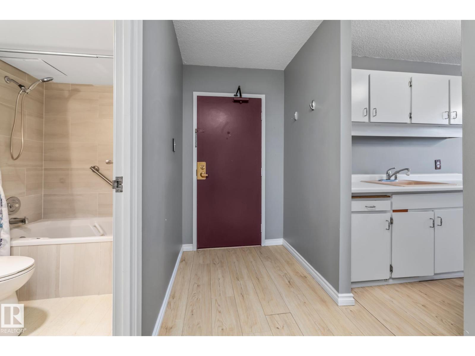 #805 12141 Jasper Av Nw, Edmonton, Alberta  T5N 3X8 - Photo 2 - E4465118