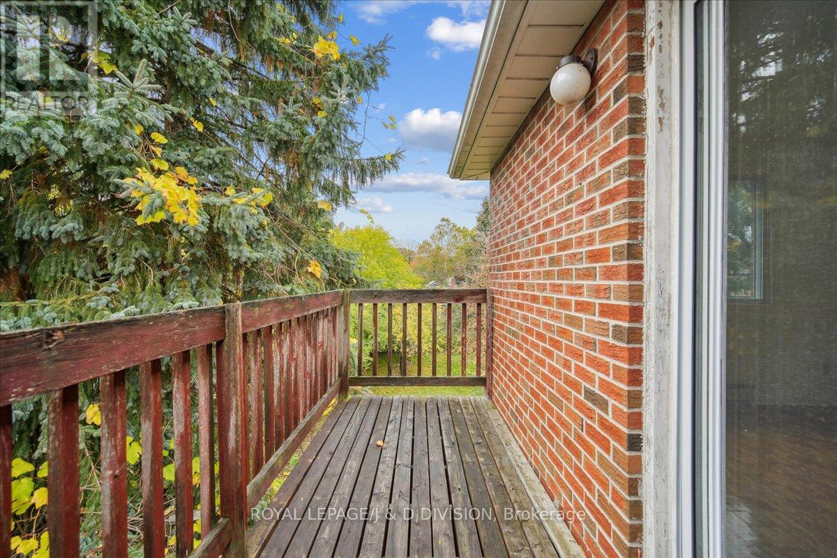 108 Glen Albert Drive, Toronto, Ontario  M4B 1J2 - Photo 24 - E12508174