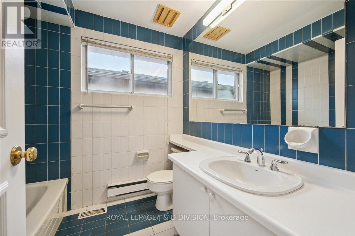 108 Glen Albert Drive, Toronto, Ontario  M4B 1J2 - Photo 29 - E12508174