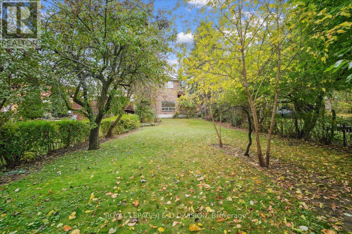 108 Glen Albert Drive, Toronto, Ontario  M4B 1J2 - Photo 41 - E12508174