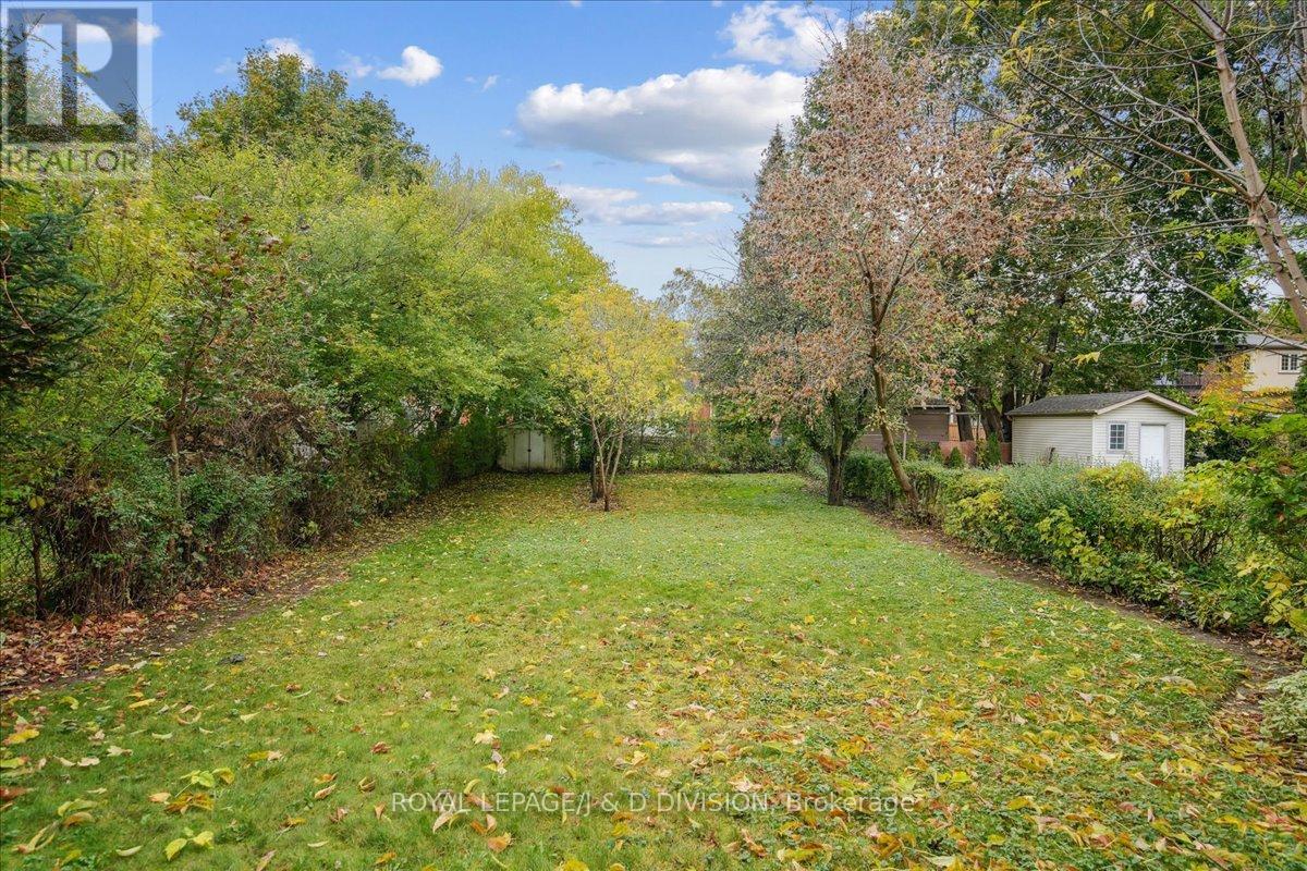 108 Glen Albert Drive, Toronto, Ontario  M4B 1J2 - Photo 43 - E12508174