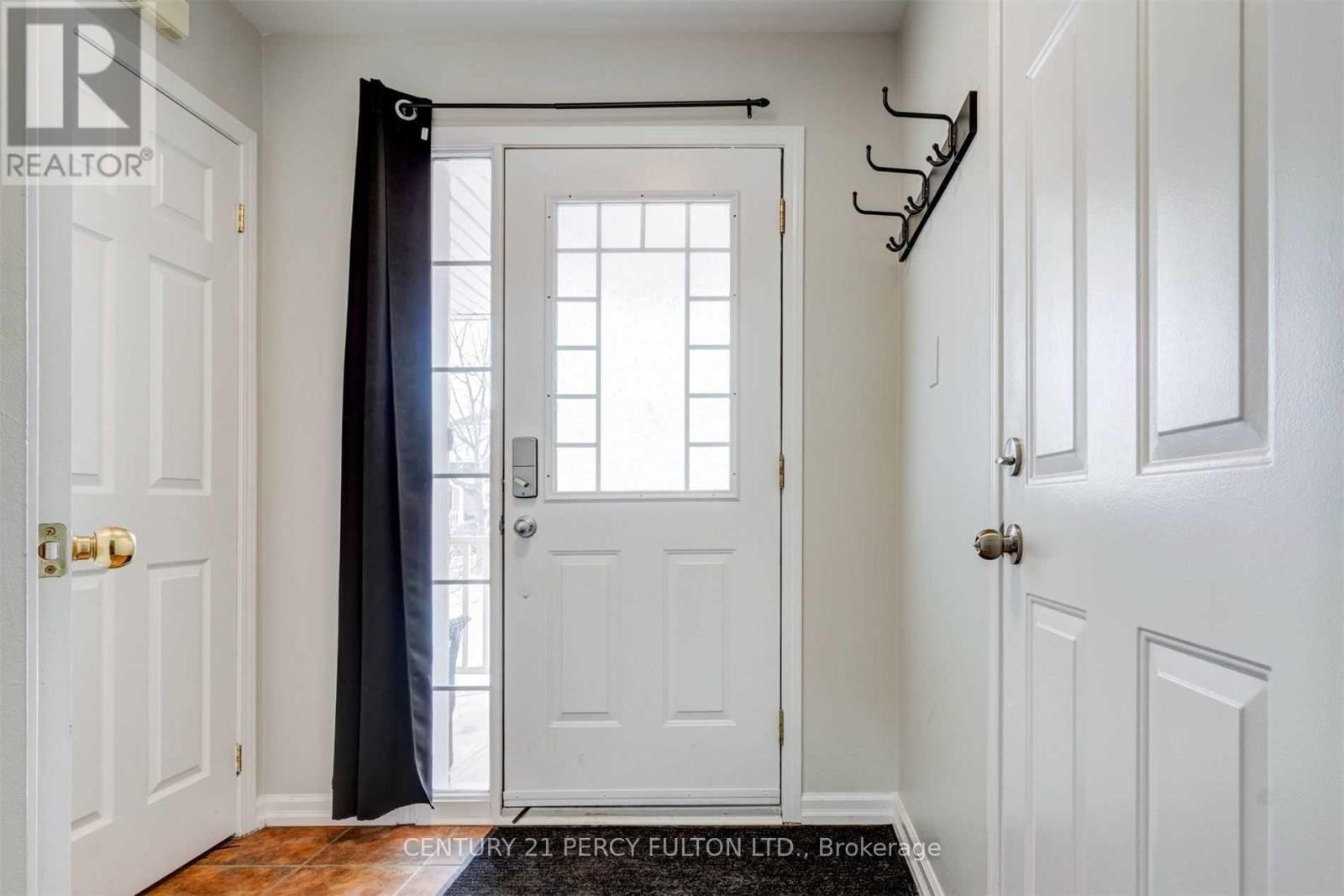 123 Brownridge Place, Whitby, Ontario  L1P 1W3 - Photo 2 - E12522554