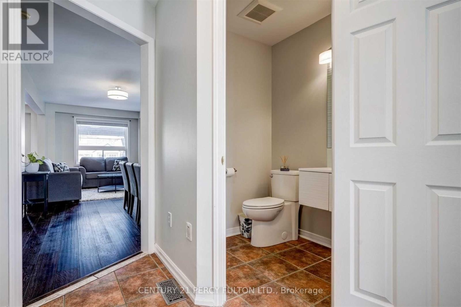 123 Brownridge Place, Whitby, Ontario  L1P 1W3 - Photo 3 - E12522554