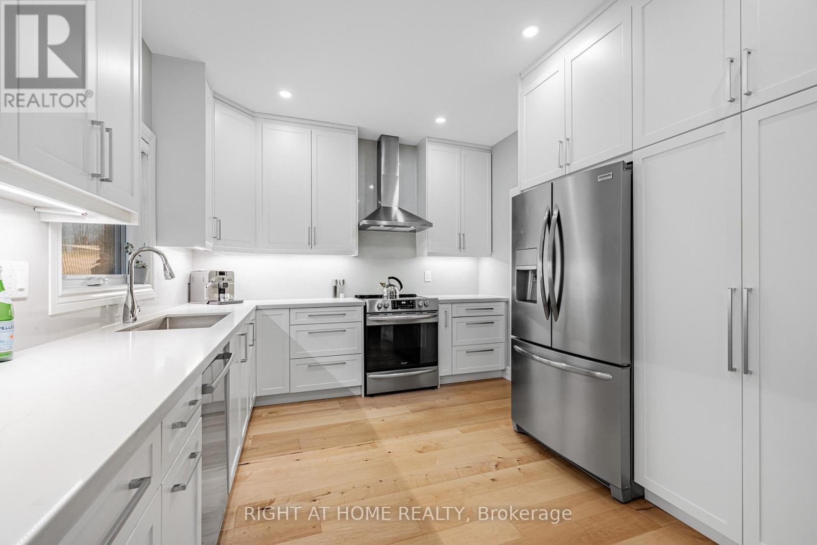 488 Royalpark Way, Vaughan, Ontario  L4H 1K4 - Photo 14 - N12522378