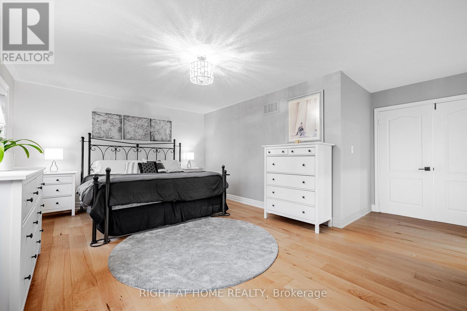 488 Royalpark Way, Vaughan, Ontario  L4H 1K4 - Photo 17 - N12522378