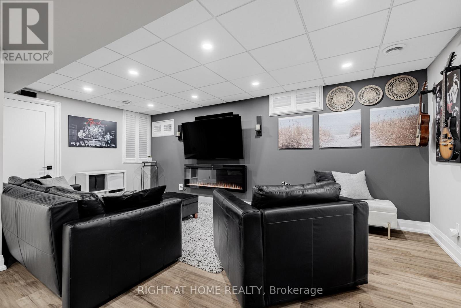 488 Royalpark Way, Vaughan, Ontario  L4H 1K4 - Photo 25 - N12522378