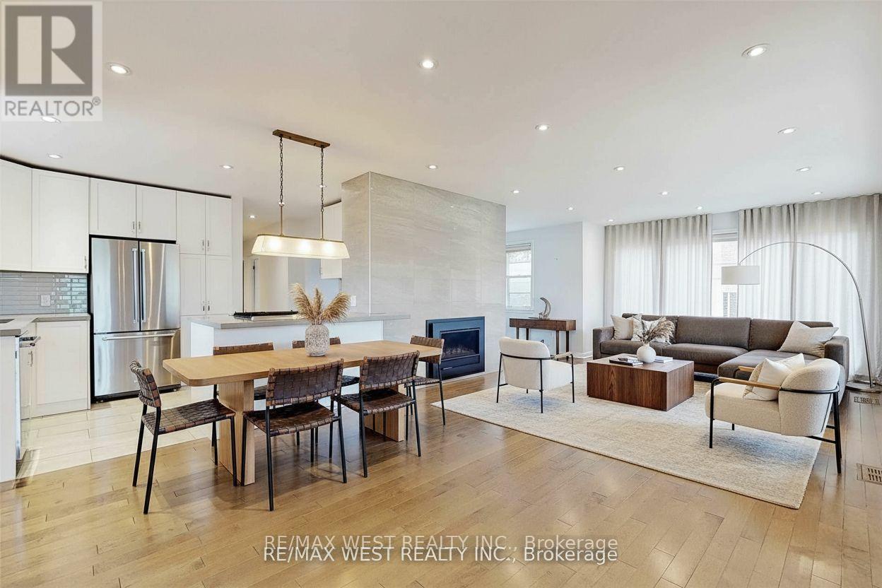 Main - 24 Oldham Road, Toronto, Ontario  M9A 2B7 - Photo 2 - W12449505