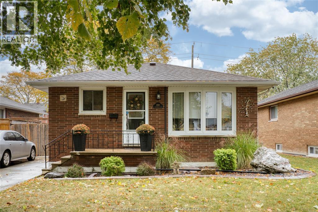 MLS# 25028366: 1260 LAURENDEAU, Windsor, Canada