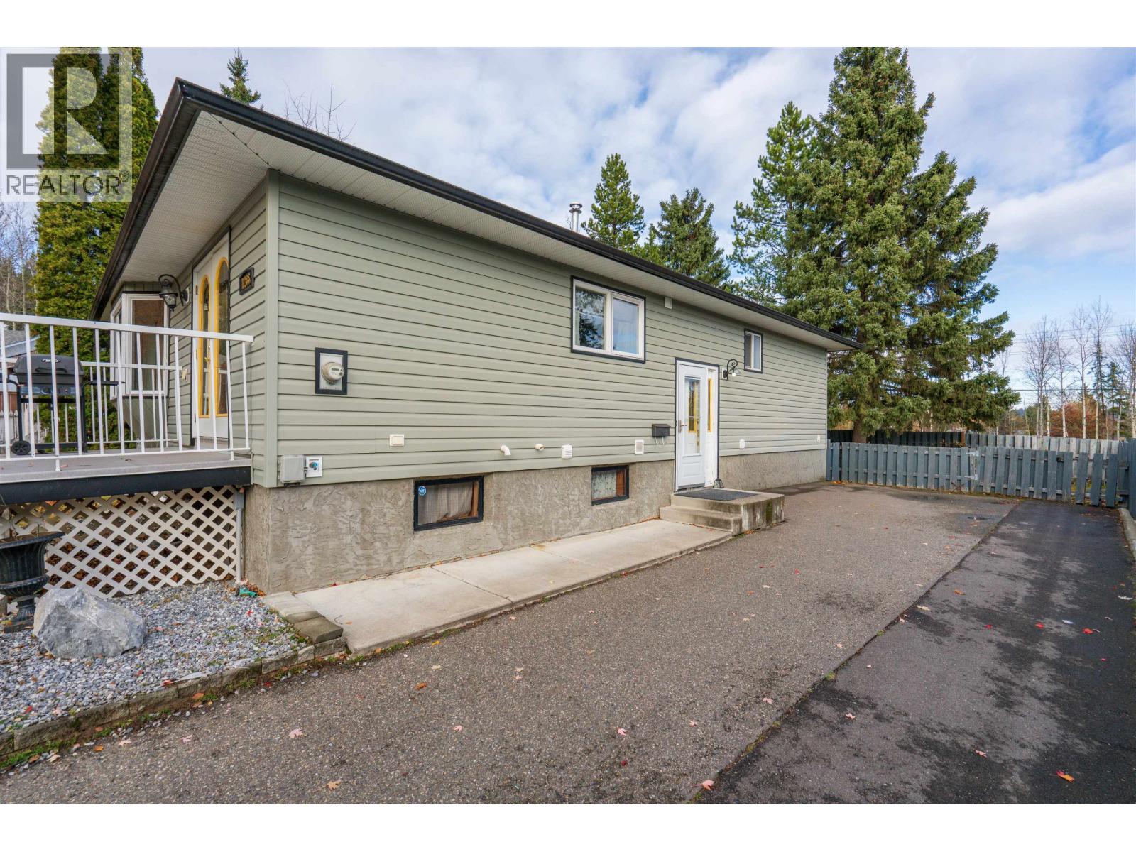 1266 Elkhorn Crescent, Prince George, British Columbia  V2M 6J3 - Photo 6 - R3065434