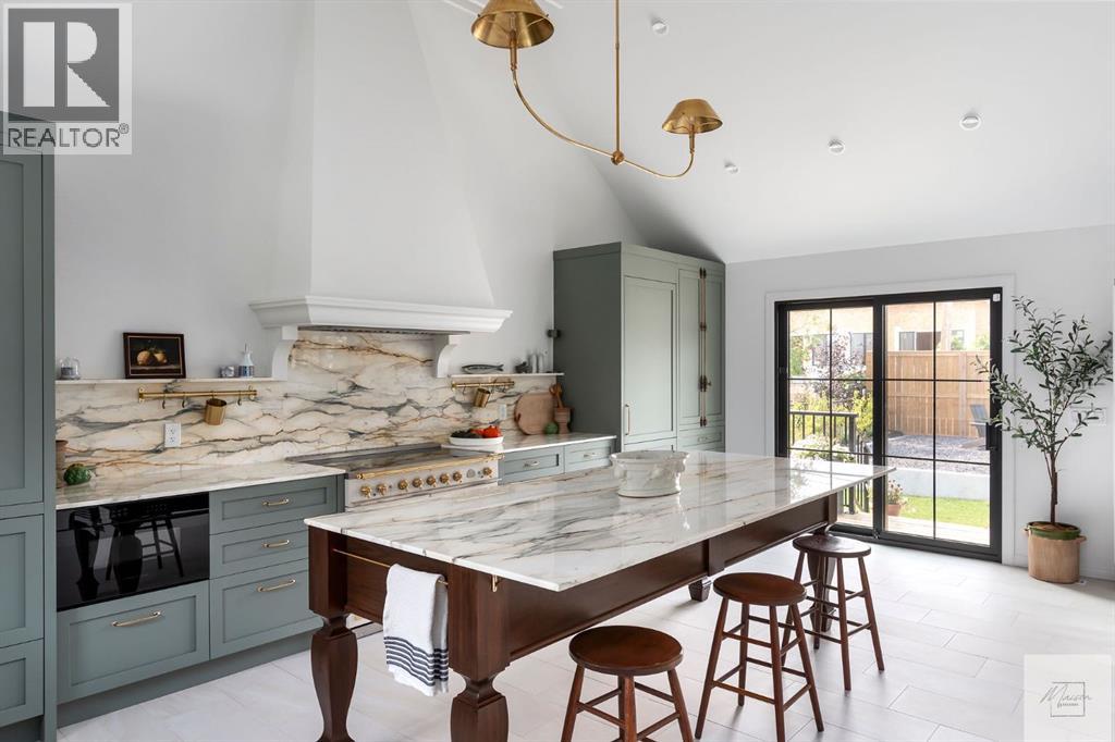 Property at 1011 Lake Wapta Way SE image 2