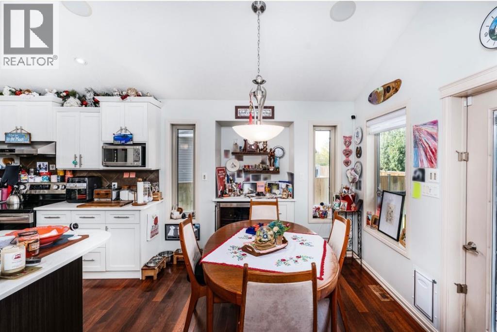 6608 31 Avenue S, Camrose, Alberta  T4V 5a2 - Photo 4 - A2269465