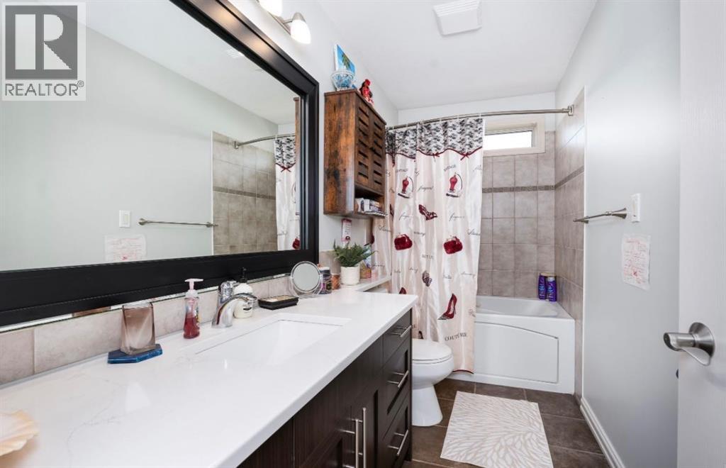 6608 31 Avenue S, Camrose, Alberta  T4V 5a2 - Photo 9 - A2269465