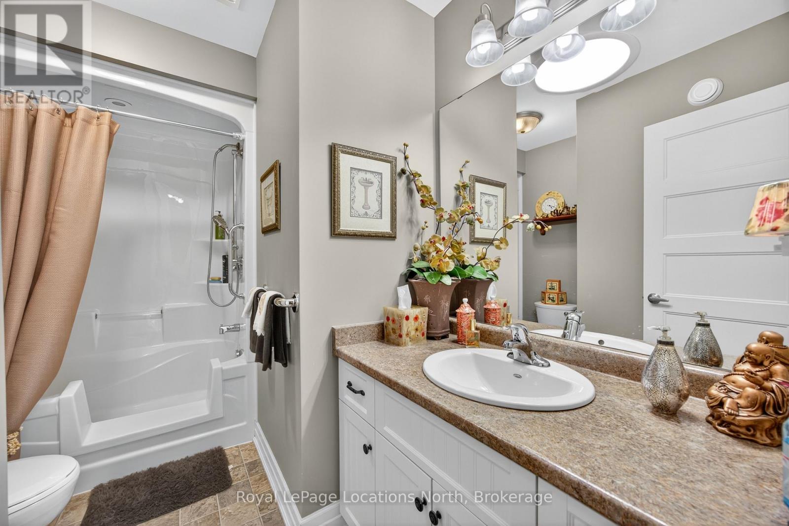 19 Chestnut Lane, Wasaga Beach, Ontario  L9Z 0G4 - Photo 24 - S12523074