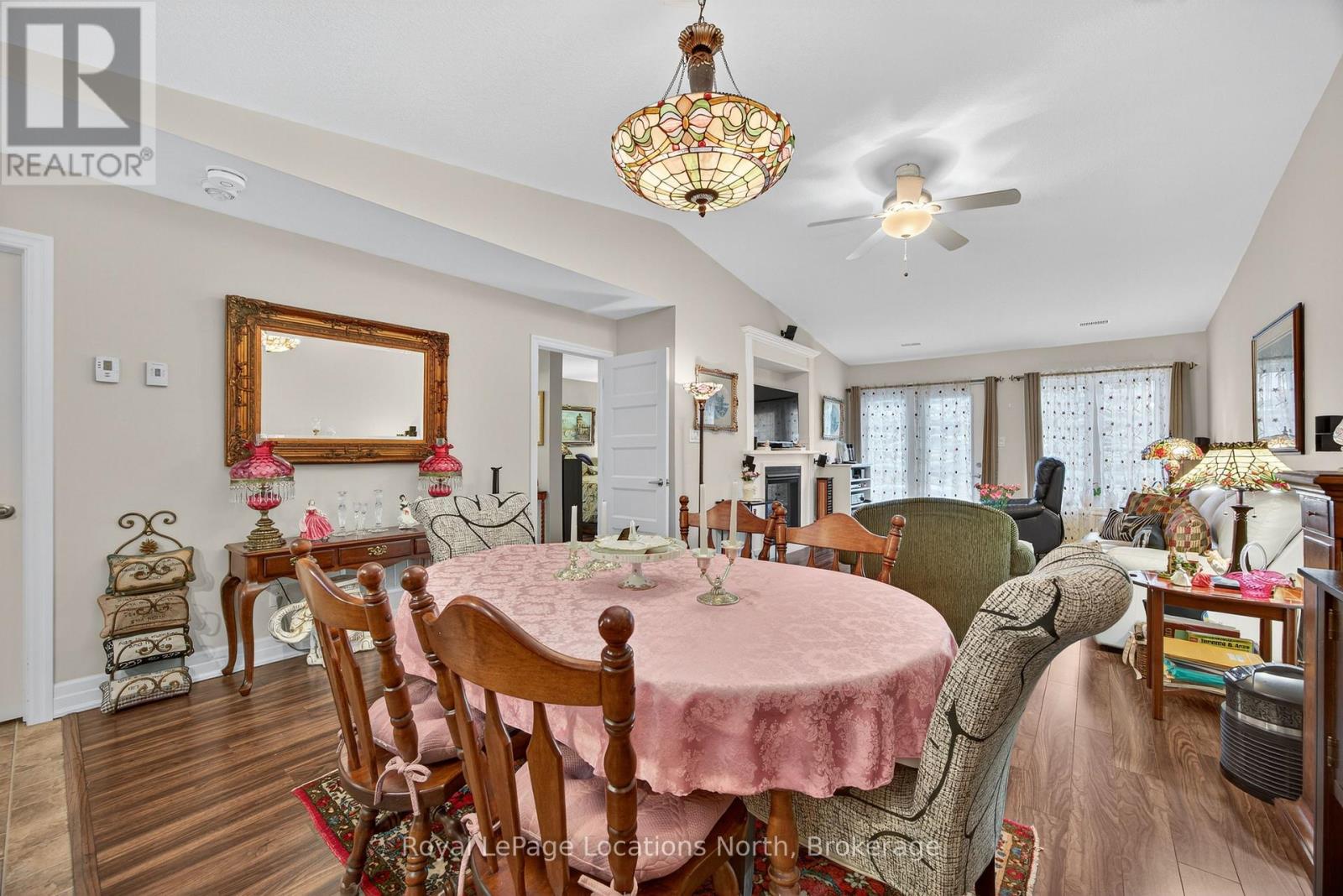 19 Chestnut Lane, Wasaga Beach, Ontario  L9Z 0G4 - Photo 13 - S12523074