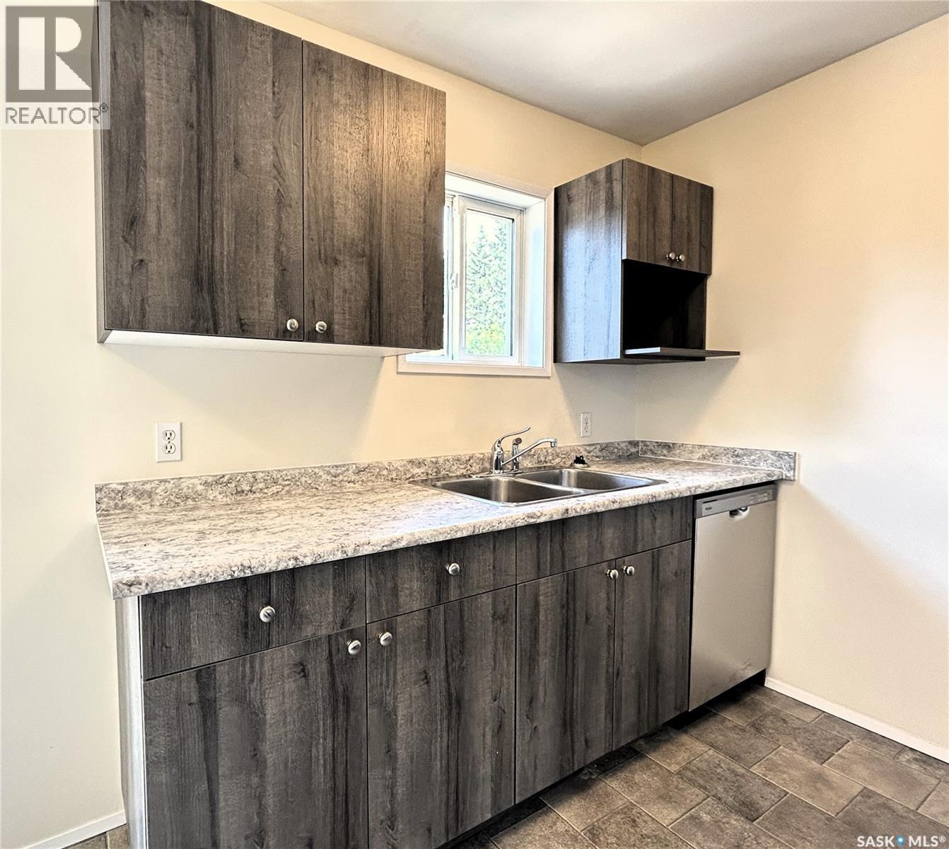 242 Lochrie Crescent, Saskatoon, Saskatchewan  S7M 5E4 - Photo 6 - SK023677