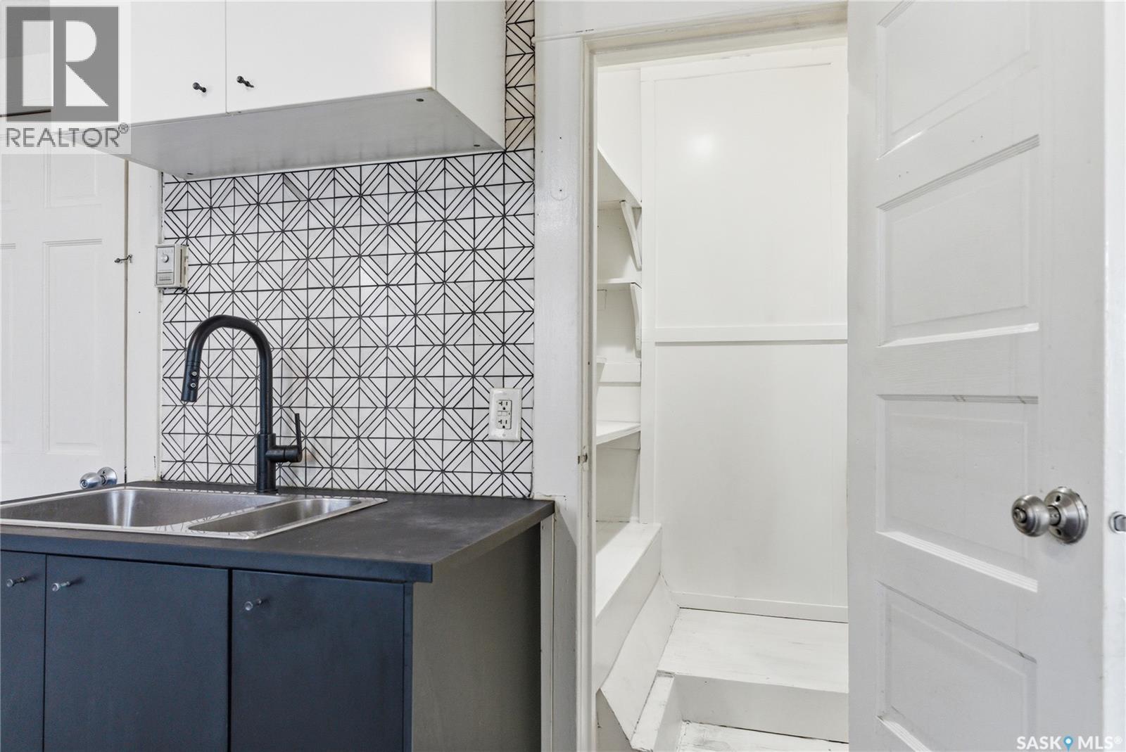 806 31st Street W, Saskatoon, Saskatchewan  S7L 0R8 - Photo 17 - SK023671