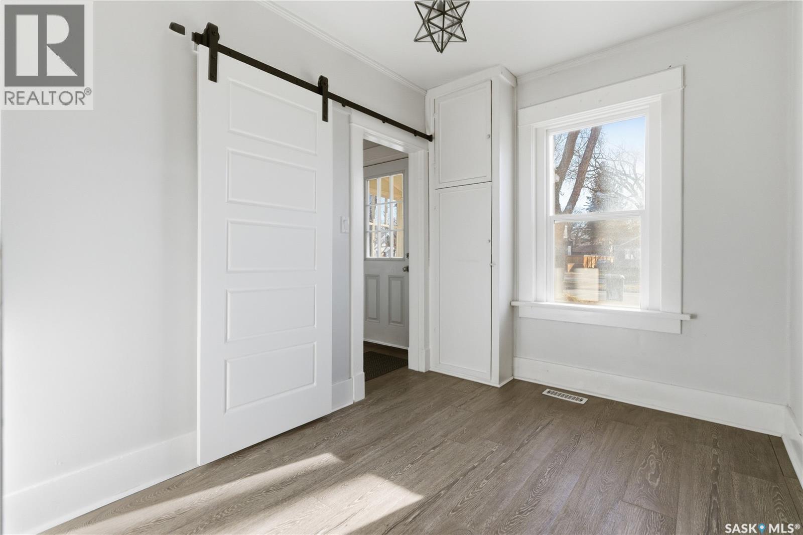 806 31st Street W, Saskatoon, Saskatchewan  S7L 0R8 - Photo 9 - SK023671