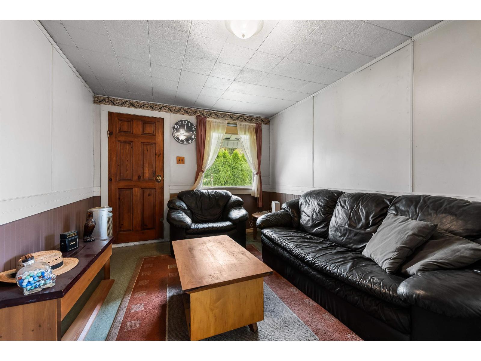 5491 Viola Street, Vedder Crossing, Chilliwack, British Columbia  V2R 3M6 - Photo 9 - R3065748